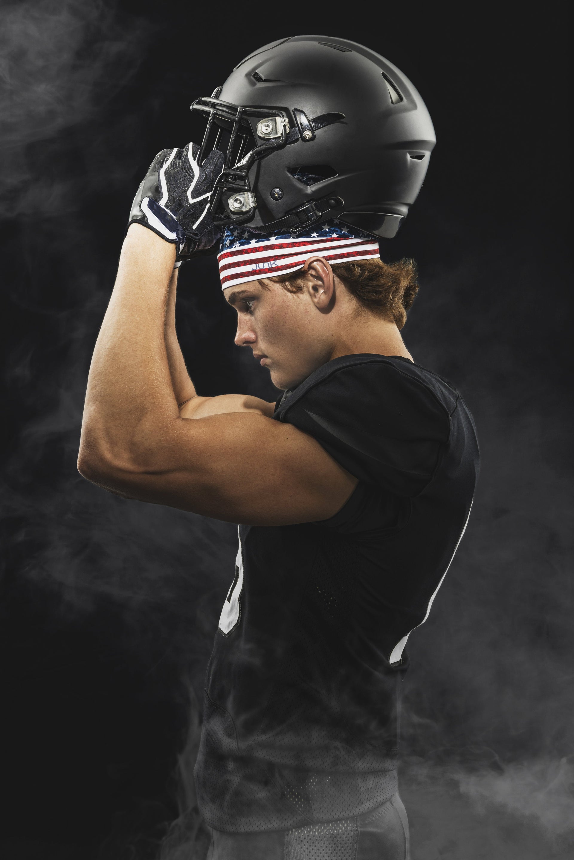 Skull Cap, Honor, Football w Helmet